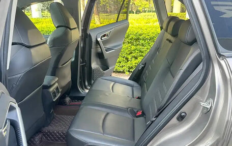 Toyota RAV4, 2023 год, 1 987 000 рублей, 8 фотография