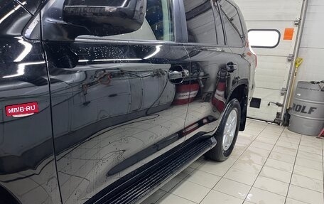 Toyota Land Cruiser 200, 2011 год, 3 339 000 рублей, 10 фотография