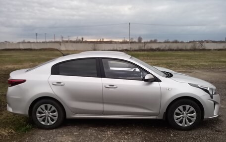 KIA Rio IV, 2020 год, 1 650 000 рублей, 2 фотография