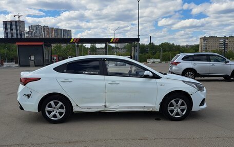 Hyundai Solaris II рестайлинг, 2019 год, 780 000 рублей, 5 фотография