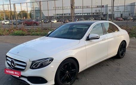 Mercedes-Benz E-Класс, 2016 год, 2 390 000 рублей, 4 фотография