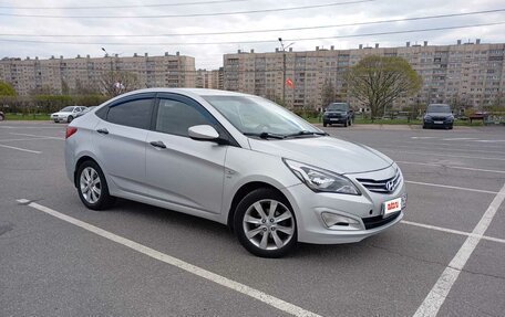 Hyundai Solaris II рестайлинг, 2015 год, 350 000 рублей, 5 фотография