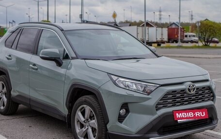 Toyota RAV4, 2020 год, 3 470 000 рублей, 3 фотография