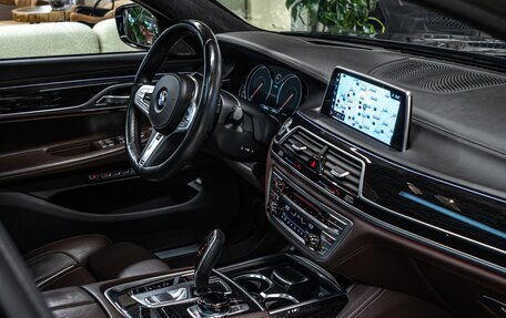 BMW 7 серия, 2017 год, 4 650 000 рублей, 13 фотография