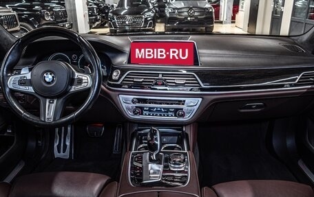 BMW 7 серия, 2017 год, 4 650 000 рублей, 11 фотография