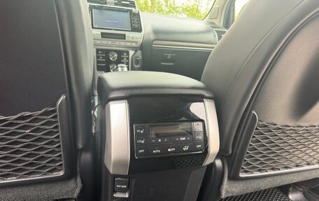 Toyota Land Cruiser Prado 150 рестайлинг 2, 2020 год, 5 150 000 рублей, 7 фотография