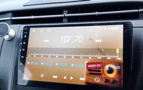 Toyota Prius, 2011 год, 900 000 рублей, 3 фотография