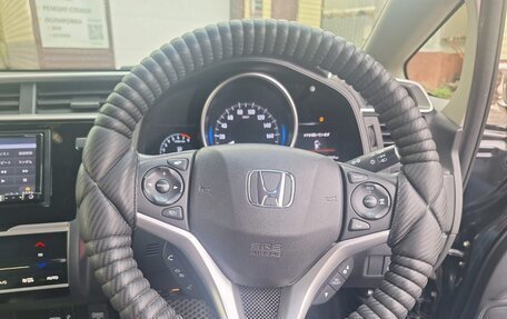 Honda Fit III, 2018 год, 1 200 000 рублей, 11 фотография
