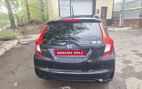 Honda Fit III, 2018 год, 1 200 000 рублей, 18 фотография