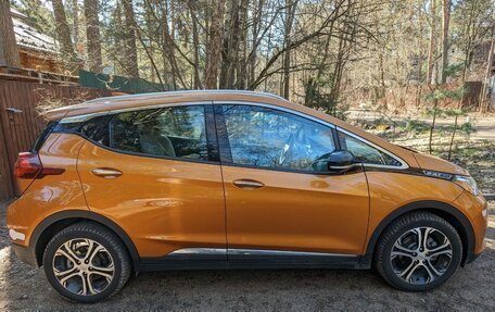 Chevrolet Bolt, 2017 год, 1 790 000 рублей, 4 фотография