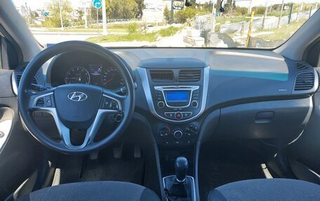 Hyundai Solaris II рестайлинг, 2012 год, 550 000 рублей, 11 фотография
