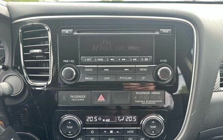 Mitsubishi Outlander III рестайлинг 3, 2018 год, 1 829 000 рублей, 14 фотография
