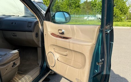 KIA Sedona II рестайлинг, 2003 год, 160 000 рублей, 18 фотография