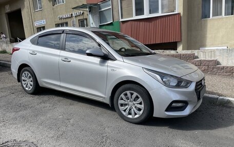 Hyundai Solaris II рестайлинг, 2019 год, 1 300 000 рублей, 6 фотография