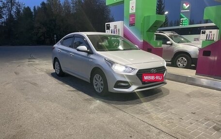 Hyundai Solaris II рестайлинг, 2019 год, 1 300 000 рублей, 3 фотография