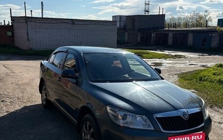 Skoda Octavia, 2011 год, 695 000 рублей, 2 фотография