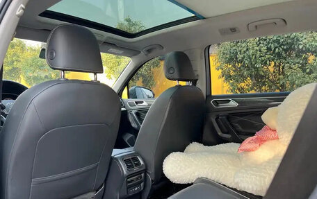 Volkswagen Tiguan II, 2023 год, 2 098 000 рублей, 16 фотография