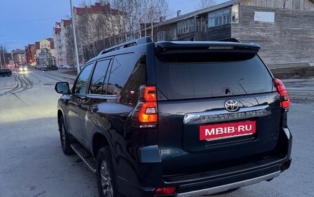 Toyota Land Cruiser Prado 150 рестайлинг 2, 2018 год, 5 500 000 рублей, 13 фотография