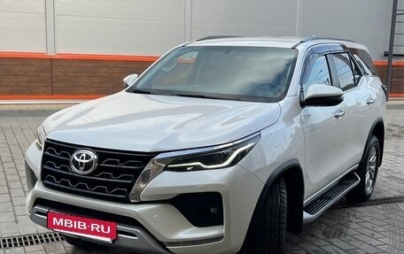 Toyota Fortuner II, 2021 год, 4 900 000 рублей, 9 фотография