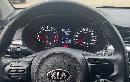 KIA Rio IV, 2018 год, 1 370 000 рублей, 7 фотография
