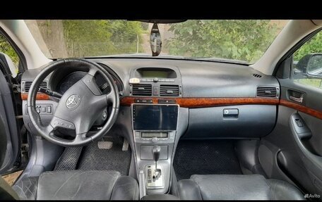 Toyota Avensis III рестайлинг, 2004 год, 610 000 рублей, 6 фотография