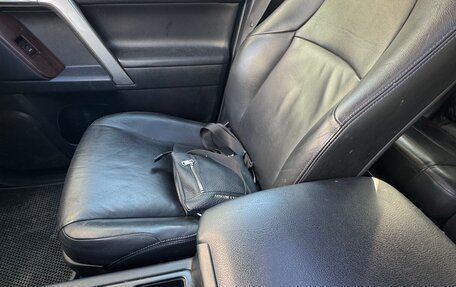 Toyota Land Cruiser Prado 150 рестайлинг 2, 2014 год, 3 298 000 рублей, 6 фотография