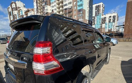 Toyota Land Cruiser Prado 150 рестайлинг 2, 2014 год, 3 298 000 рублей, 12 фотография