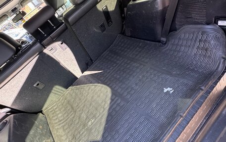 Toyota Land Cruiser Prado 150 рестайлинг 2, 2014 год, 3 298 000 рублей, 17 фотография