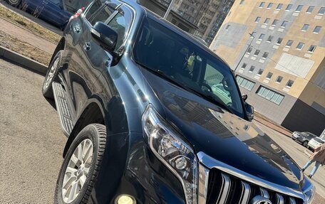 Toyota Land Cruiser Prado 150 рестайлинг 2, 2014 год, 3 298 000 рублей, 22 фотография