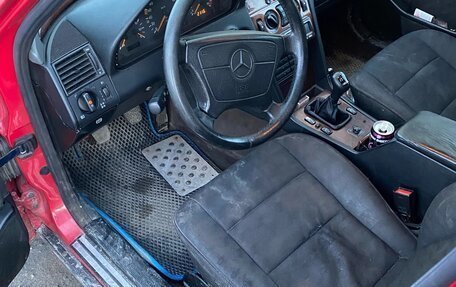 Mercedes-Benz C-Класс, 1996 год, 280 000 рублей, 8 фотография