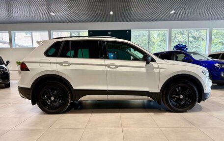 Volkswagen Tiguan II, 2019 год, 2 850 000 рублей, 2 фотография