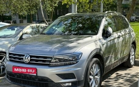 Volkswagen Tiguan II, 2019 год, 2 990 000 рублей, 1 фотография