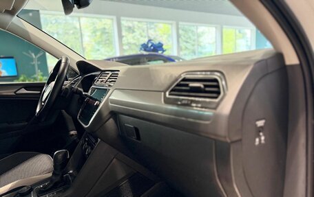 Volkswagen Tiguan II, 2019 год, 2 850 000 рублей, 19 фотография