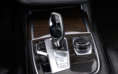 BMW 7 серия, 2015 год, 2 550 000 рублей, 26 фотография