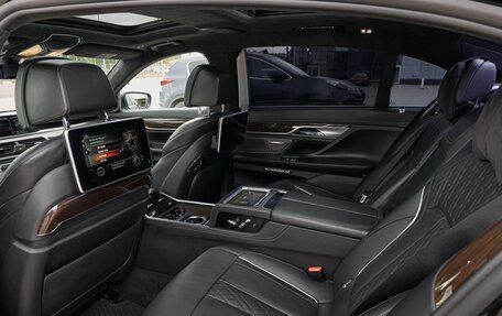 BMW 7 серия, 2015 год, 2 550 000 рублей, 27 фотография