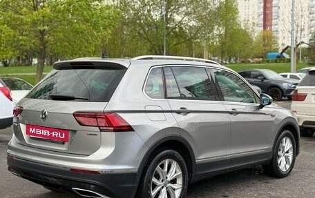 Volkswagen Tiguan II, 2019 год, 2 990 000 рублей, 7 фотография
