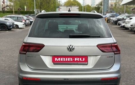 Volkswagen Tiguan II, 2019 год, 2 990 000 рублей, 8 фотография