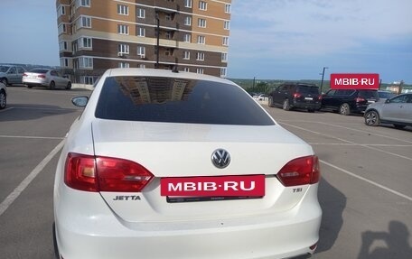 Volkswagen Jetta VI, 2014 год, 1 140 000 рублей, 2 фотография