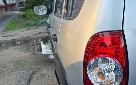 Chevrolet Niva I рестайлинг, 2011 год, 560 000 рублей, 5 фотография