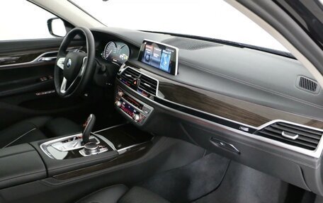 BMW 7 серия, 2017 год, 4 900 000 рублей, 13 фотография
