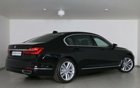 BMW 7 серия, 2017 год, 4 900 000 рублей, 12 фотография