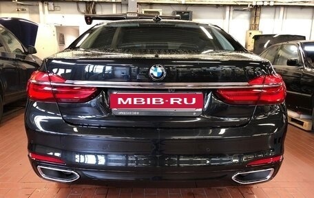 BMW 7 серия, 2017 год, 4 900 000 рублей, 16 фотография