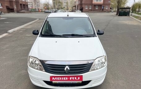 Renault Logan I, 2015 год, 935 000 рублей, 2 фотография