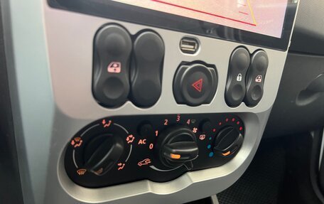 Renault Logan I, 2015 год, 935 000 рублей, 39 фотография