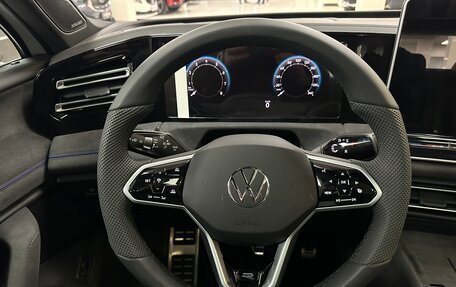 Volkswagen Tiguan, 2024 год, 4 650 000 рублей, 14 фотография