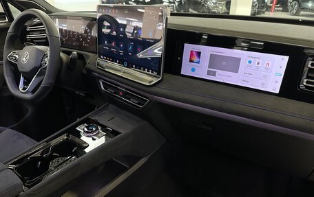 Volkswagen Tiguan, 2024 год, 4 650 000 рублей, 30 фотография