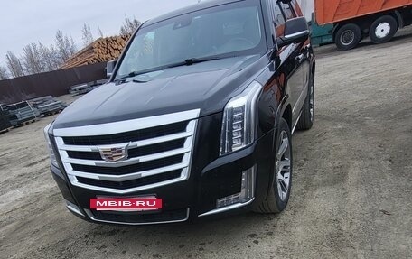 Cadillac Escalade IV, 2015 год, 3 950 000 рублей, 2 фотография