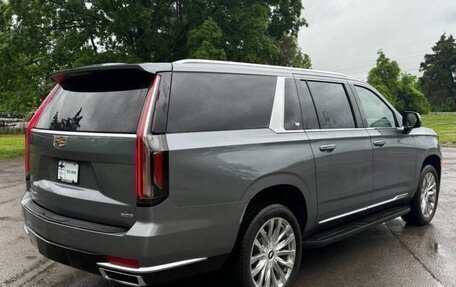 Cadillac Escalade V, 2022 год, 12 720 000 рублей, 7 фотография