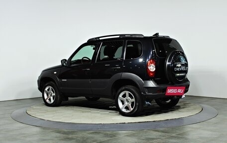 Chevrolet Niva I рестайлинг, 2017 год, 797 000 рублей, 6 фотография