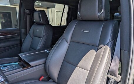 Cadillac Escalade V, 2022 год, 12 610 000 рублей, 10 фотография